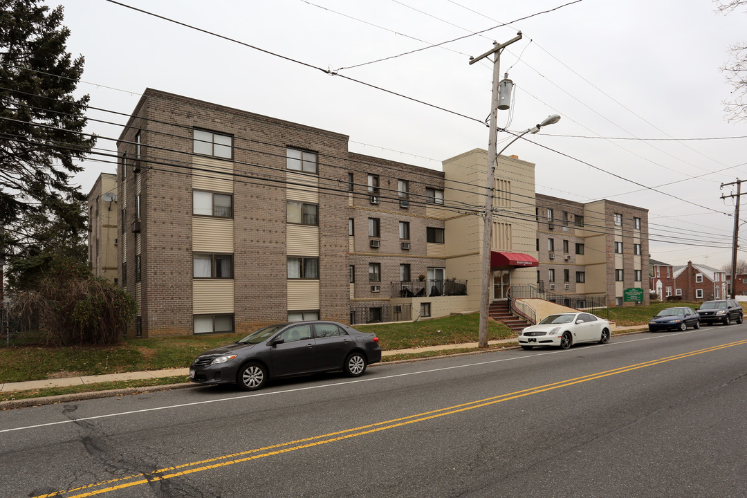 Rhawn Terrace Apartments in Philadelphia, PA - Building Photo