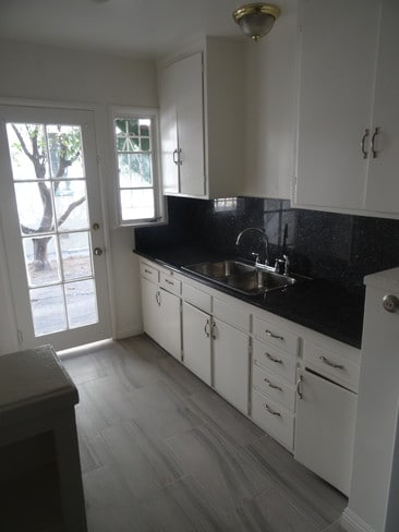 608 S Burnside Ave, Unit 1