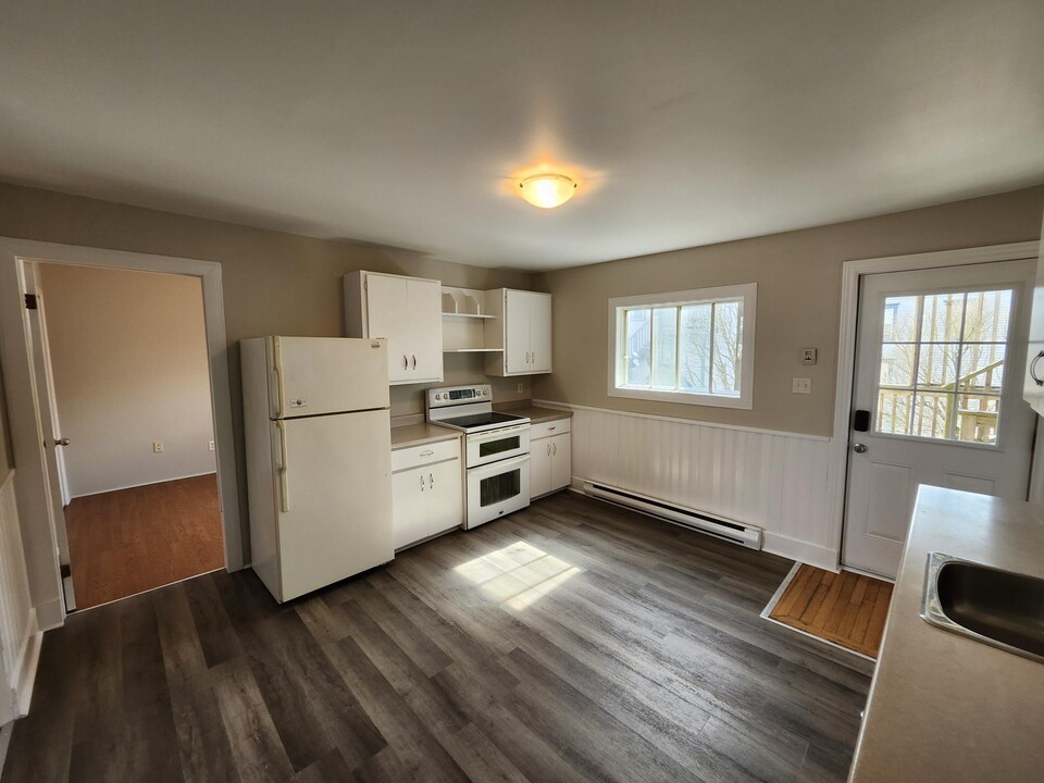 83 Ludlow St in Saint John, NB - Building Photo