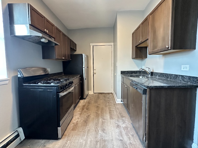 5645-5657 W Washington Blvd in Chicago, IL - Building Photo