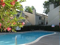 Building Photo - Stonebridge Apartment Homes in Sacramento, California