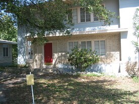 2118 Wilson, Unit 1WIlson Blvd #1 in San Antonio, TX - Building Photo