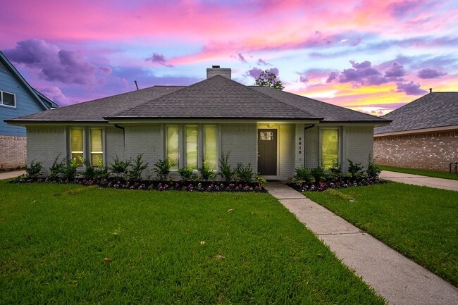 property at 2818 Green Fields Dr