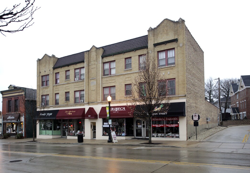 5225-5231 Main St in Downers Grove, IL - Foto de edificio