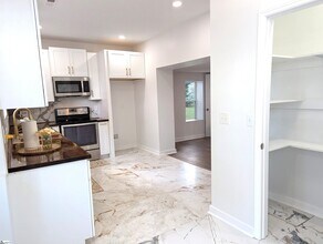 2115 Oakhurst Cir in Spartanburg, SC - Building Photo - Building Photo