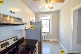 129 Sutherland Rd in Boston, MA - Foto de edificio - Building Photo