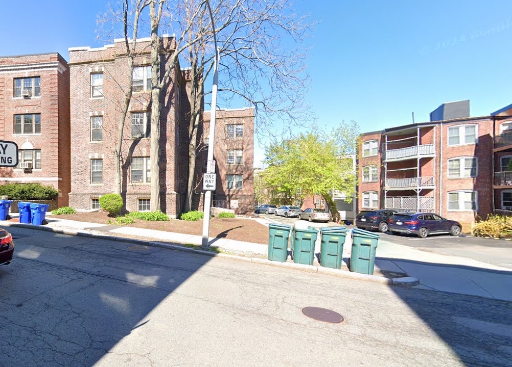9 Saint James St, Unit 5 in Boston, MA - Building Photo