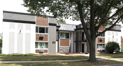 329 Kimbell Ave-Unit -04 in Elmhurst, IL - Building Photo - Building Photo