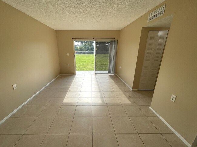 1101 Benoist Farms Rd in West Palm Beach, FL - Building Photo - Building Photo