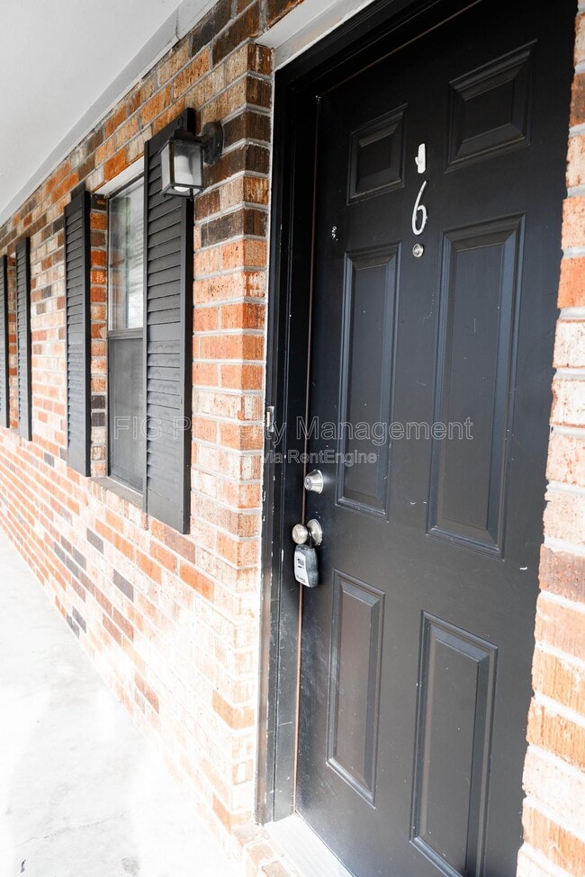 property at 129 Hillcrest Dr