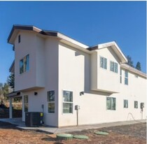 887 Waggoner Rd in Paradise, CA - Building Photo - Building Photo