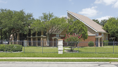 Point South in Austin, TX - Building Photo - Building Photo