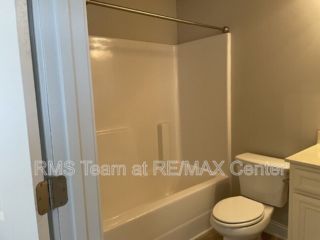 1011 Virginia Oak Ln in Lawrenceville, GA - Building Photo - Building Photo