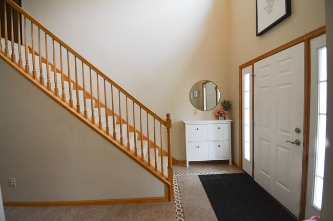 518 Forbrook Ln NW in Rochester, MN - Building Photo - Building Photo