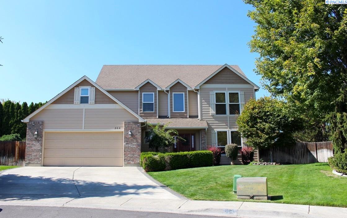 204 Pacific Ct in Richland, WA - Building Photo