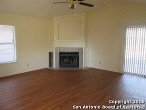 7511 Longing Trail in San Antonio, TX - Building Photo - Building Photo