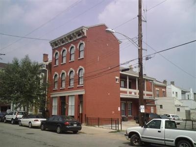 418-420 W 7th St in Covington, KY - Foto de edificio