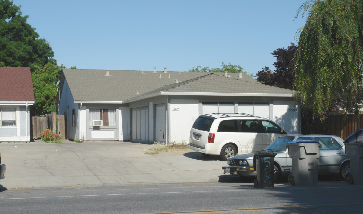 5535-5537 Lean Ave in San Jose, CA - Building Photo