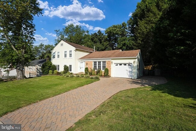 8702 Arley Dr in Springfield, VA - Building Photo - Building Photo