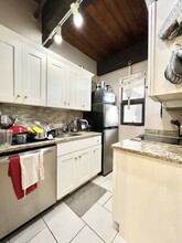 12 Stoneholm St, Unit 607 in Boston, MA - Building Photo - Building Photo