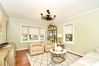 635 E Prairie Ave in Lombard, IL - Building Photo - Building Photo