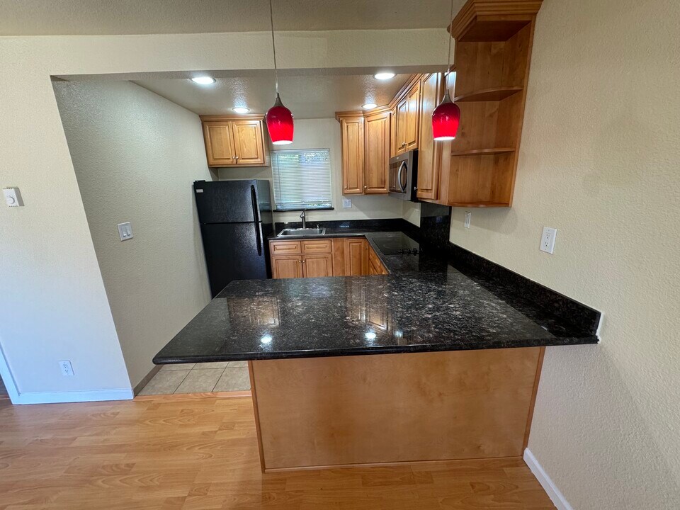 Fourth Circle in San Mateo, CA - Foto de edificio