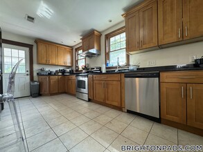 138 Nonantum St in Boston, MA - Building Photo - Building Photo