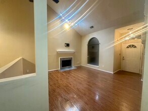 1381 The Kings Ct in Lexington, KY - Building Photo - Building Photo