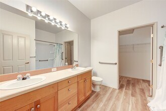 4439 248th Ln SE in Issaquah, WA - Building Photo - Building Photo