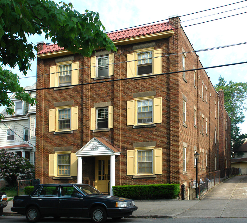 Anthony Wayne in Erie, PA - Foto de edificio