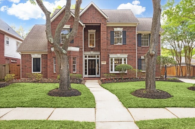 property at 11818 Orchard Mountain Dr