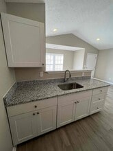 2117 W Burnett Ave in Louisville, KY - Building Photo - Building Photo