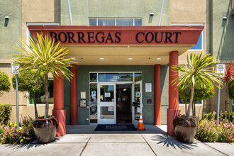 Borregas Court Apartments in Sunnyvale, CA - Building Photo - Building Photo