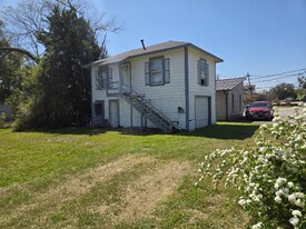 1503 W Park Ave, Unit 1503 West Park in Orange, TX - Building Photo