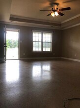 12030 Pulaski Pike, Unit A in Toney, AL - Foto de edificio - Building Photo