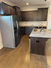 7027 Camrose Ln NW in Huntsville, AL - Building Photo - Building Photo