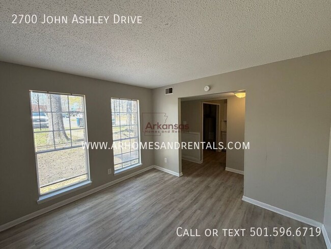 2700 John Ashley Dr in North Little Rock, AR - Building Photo - Building Photo