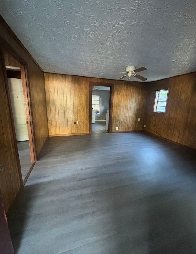 135 Rice St in Newport, TN - Building Photo - Building Photo