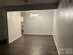 415 E Broad St in Statesville, NC - Building Photo - Building Photo