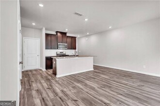 1575 Villageside Ct in Lawrenceville, GA - Foto de edificio - Building Photo