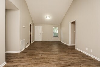 565 Bridgette Dr in Clarksville, TN - Building Photo - Building Photo