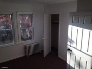 169 Walnut St, Unit 2 in Bloomfield, NJ - Foto de edificio - Building Photo