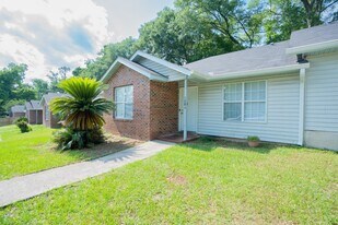 700 Liberty St in Tallahassee, FL - Building Photo
