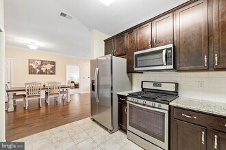 1014 Halifax Pl in Hamilton Township, NJ - Building Photo - Building Photo