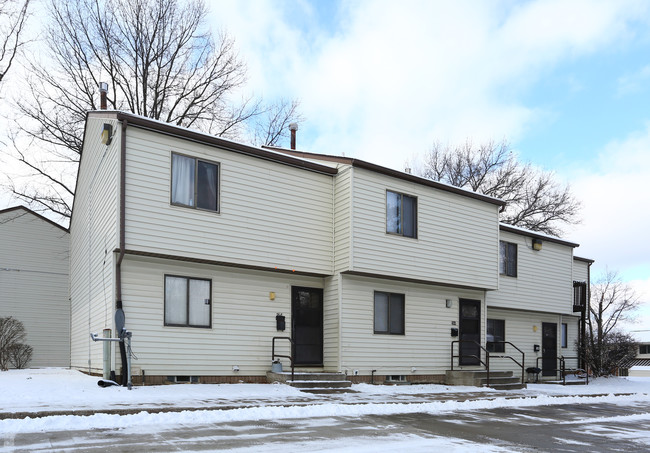 Thornton Terrace in Akron, OH - Building Photo - Building Photo