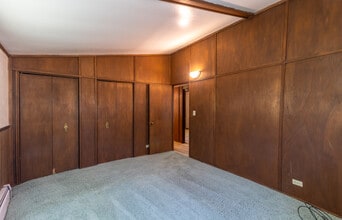 810 W Jackson St in Abingdon, IL - Building Photo - Building Photo