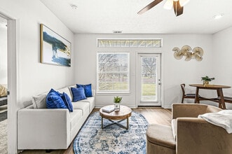 Buffalo Creek Apartments in Indianapolis, IN - Foto de edificio - Building Photo