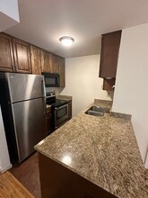 6755 Quail Hollow Ct-Unit -3 in Memphis, TN - Foto de edificio - Building Photo