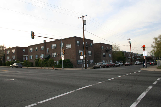 4200 M St in Philadelphia, PA - Foto de edificio - Building Photo