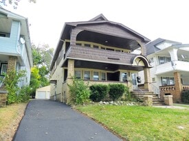 3669 Hildana Rd in Shaker Heights, OH - Building Photo